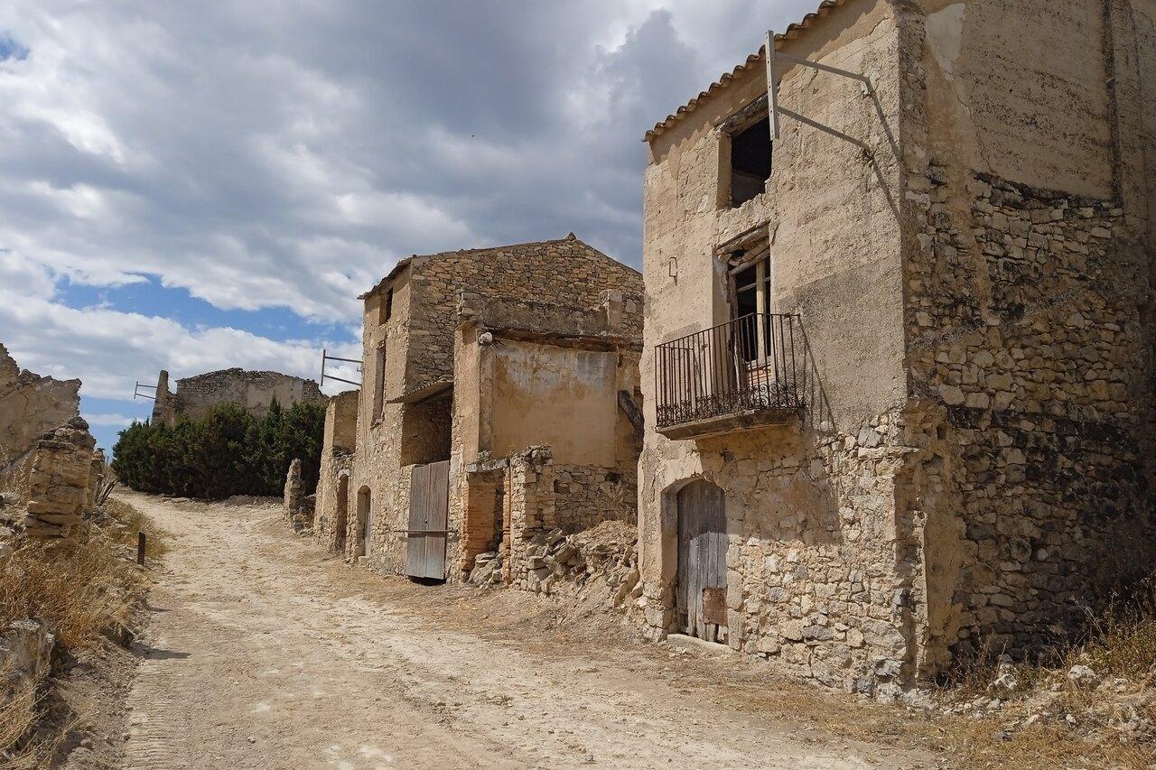 Corbera d’Ebre Old Town: Reading a Landscape Left by War