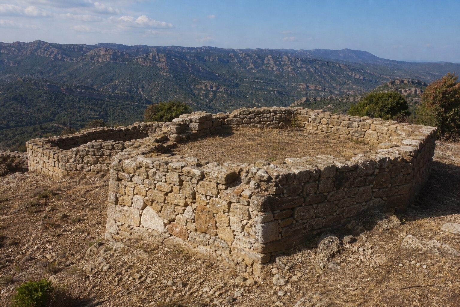 Pentagonal stone tower foundations at Castellet de Banyoles near Tivissa