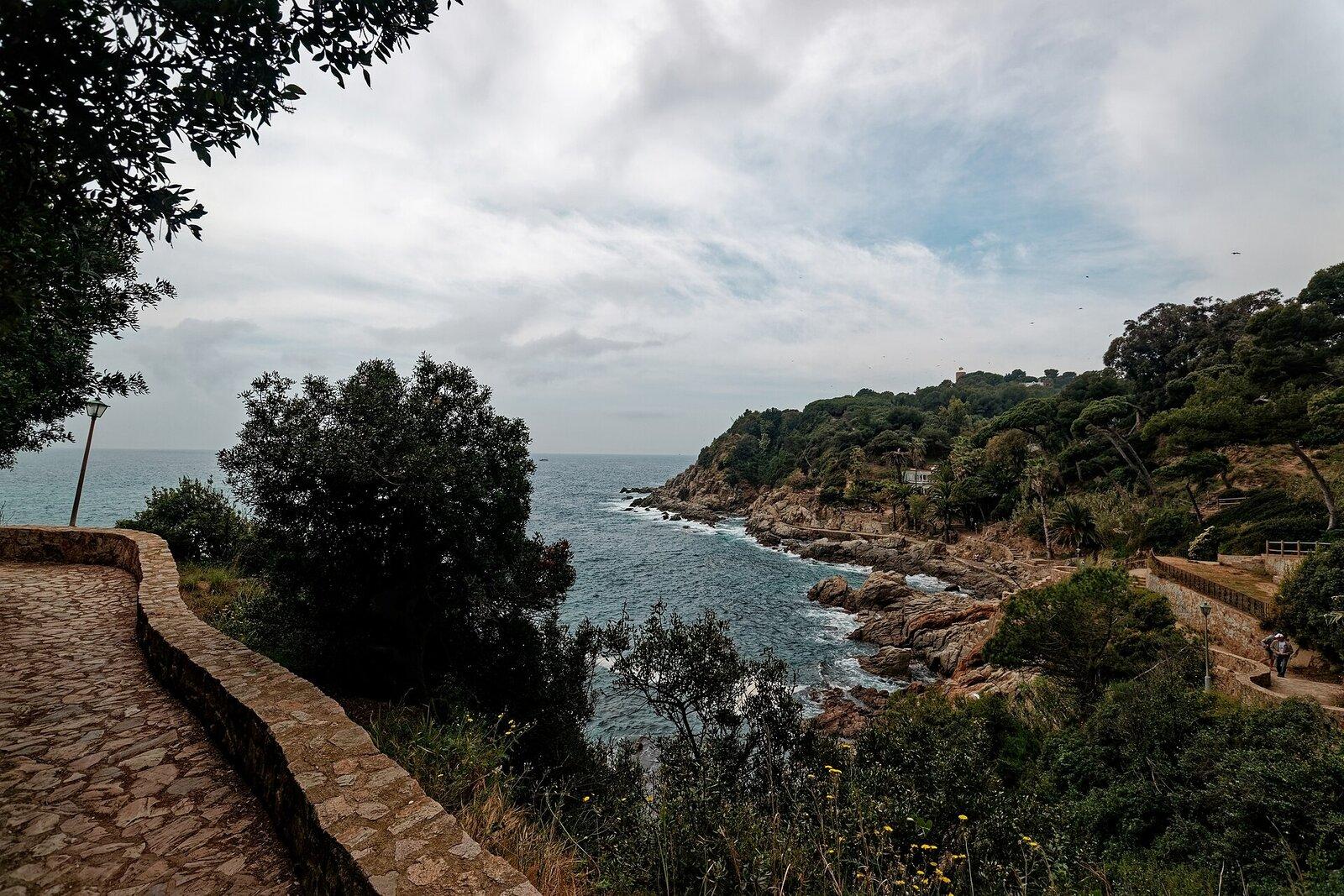 Catalan Coastal Paths: A Responsible Walking Guide
