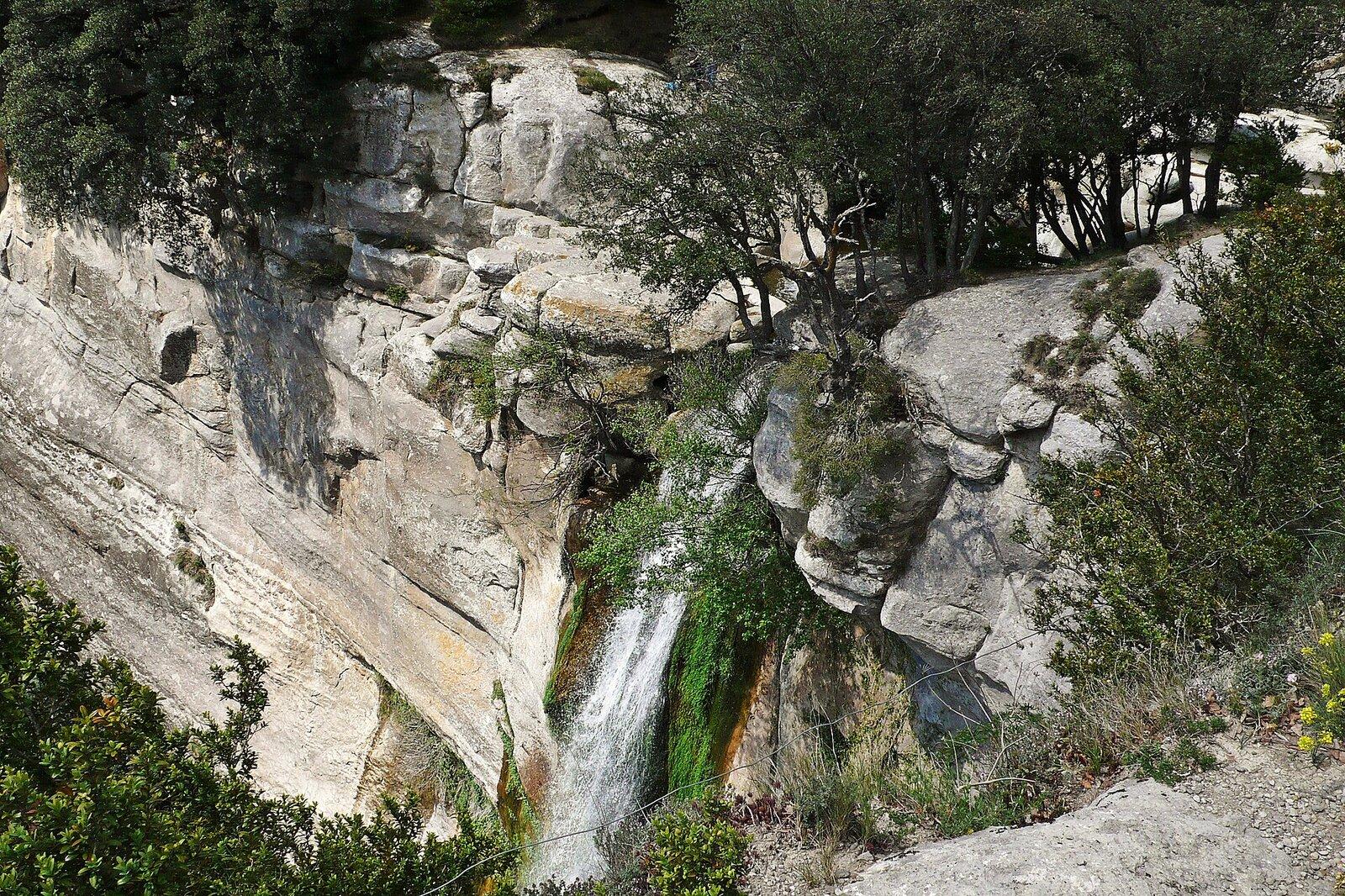 Salt de Sallent Rupit waterfall